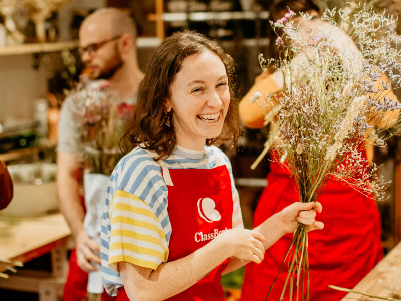 Become a Florist for the Day at a Flower Arranging Course in Bristol